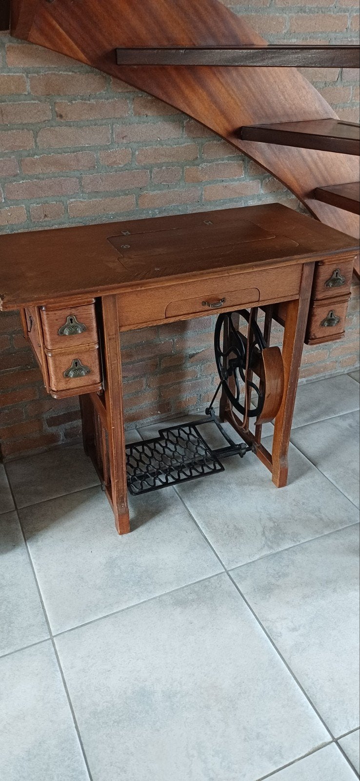 Oude trapnaaimachine, Ophalen of Verzenden