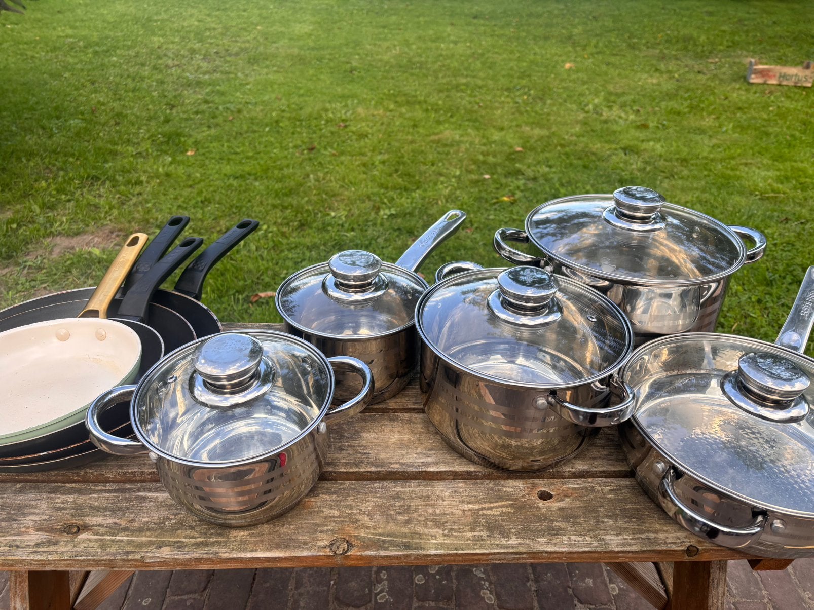 Complete pannenset voor gas merk Swiss pro +, Ophalen, Zo goed als nieuw, Rvs, Pannenset