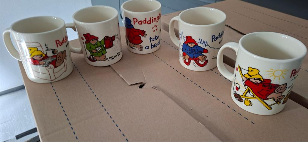 Set van 5 Paddington Bear Mokken - Douwe Egberts, Huis en Inrichting, Keuken | Servies, Gebruikt, Keramiek, Ophalen of Verzenden