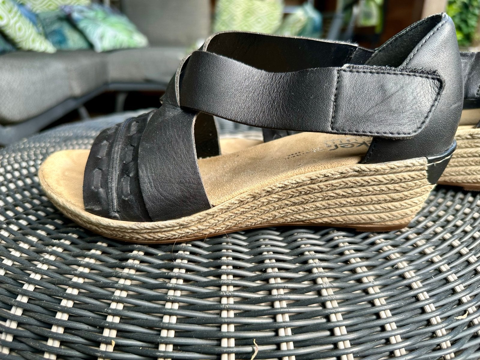Mooie leren Rieker sandalen maat 38, Zwart, Nieuw, Sandalen of Muiltjes, Ophalen of Verzenden