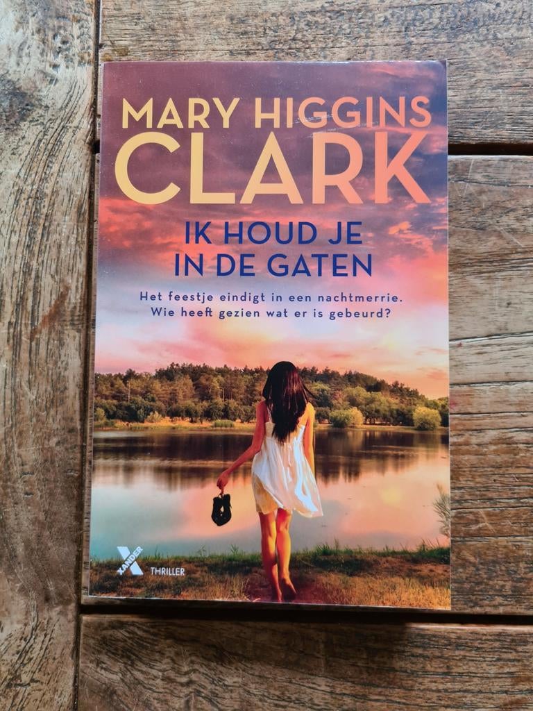 Mary Higgins Clark - Ik houd je in de gaten, Ophalen of Verzenden, Zo goed als nieuw, Mary Higgins Clark