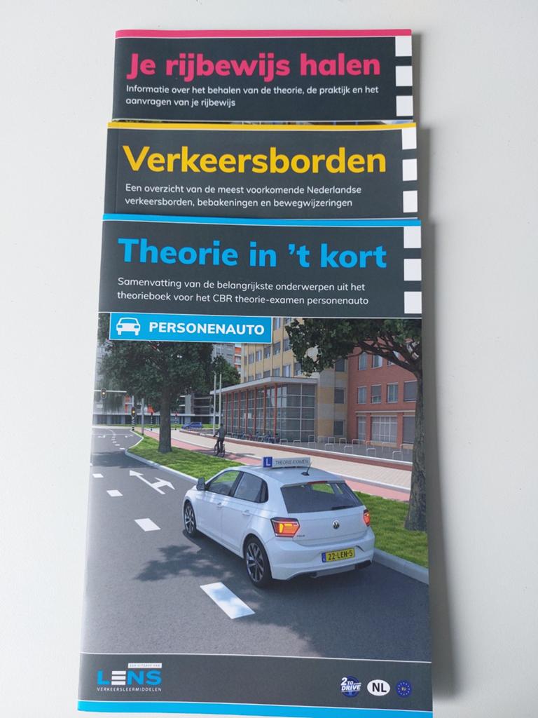 Theorieboek CBR theorie-examen personenauto, Boeken, Auto's | Boeken, Zo goed als nieuw, Algemeen, Ophalen of Verzenden