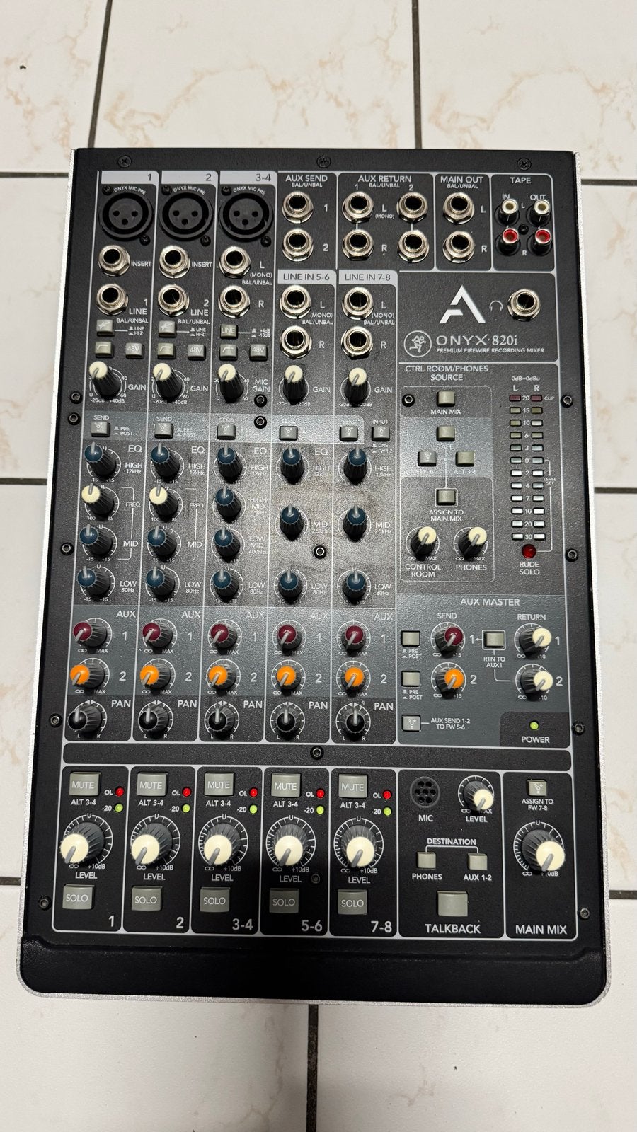 Mackie Onyx 820i Premium Firewire Recording Mixer, Ophalen of Verzenden, Zo goed als nieuw, 5 tot 10 kanalen, Microfooningang