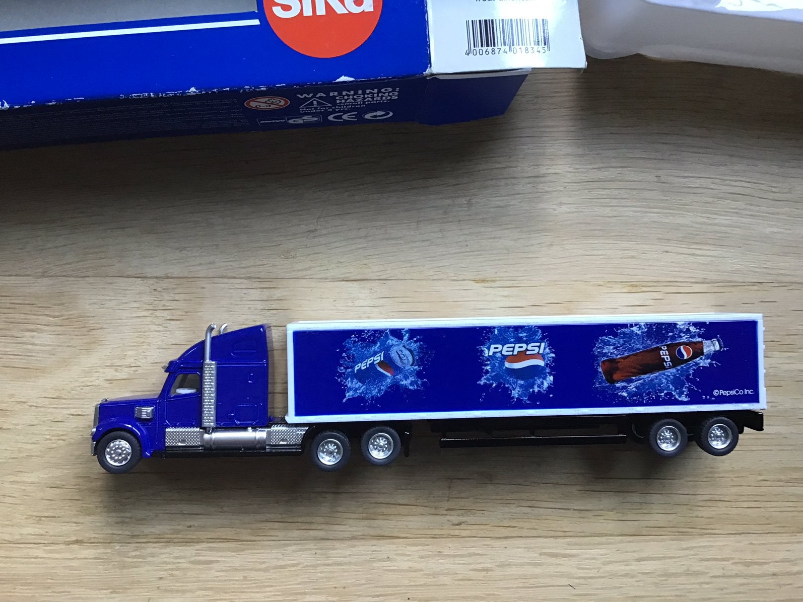 Siku M87 model van een Pepsi vrachtwagen, schaal 1:87, Hobby en Vrije tijd, Ophalen of Verzenden, Zo goed als nieuw, Bus of Vrachtwagen