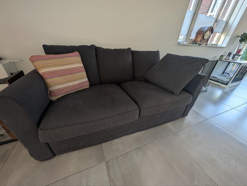 Comfortabele donkergrijze tweezitsbank, Gebruikt, 150 tot 200 cm, Tweepersoons, 75 tot 100 cm