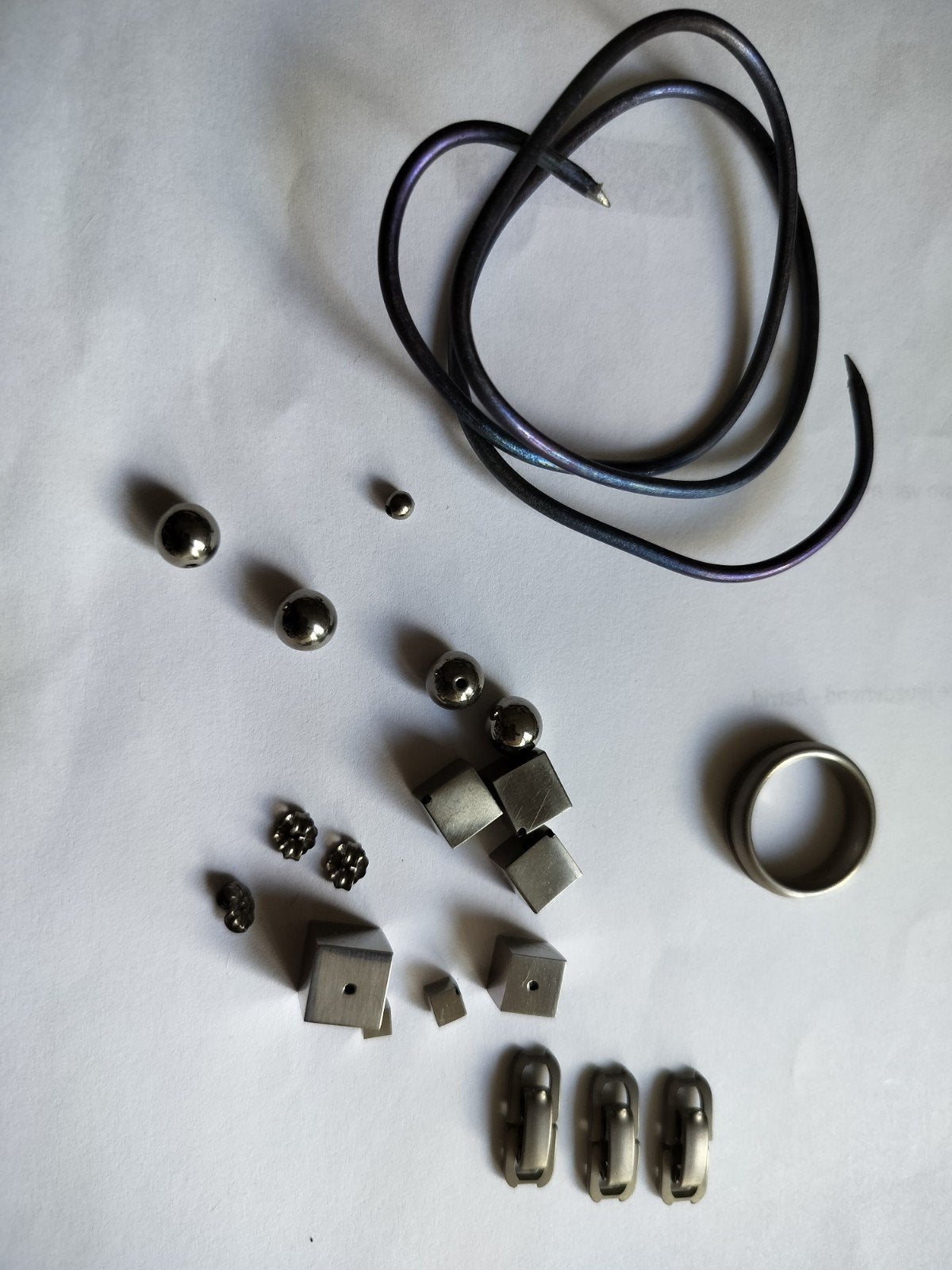 Titanium onderdelen voor sieraden maken, Overige materialen, Nieuw, Ophalen of Verzenden, 17 tot 18