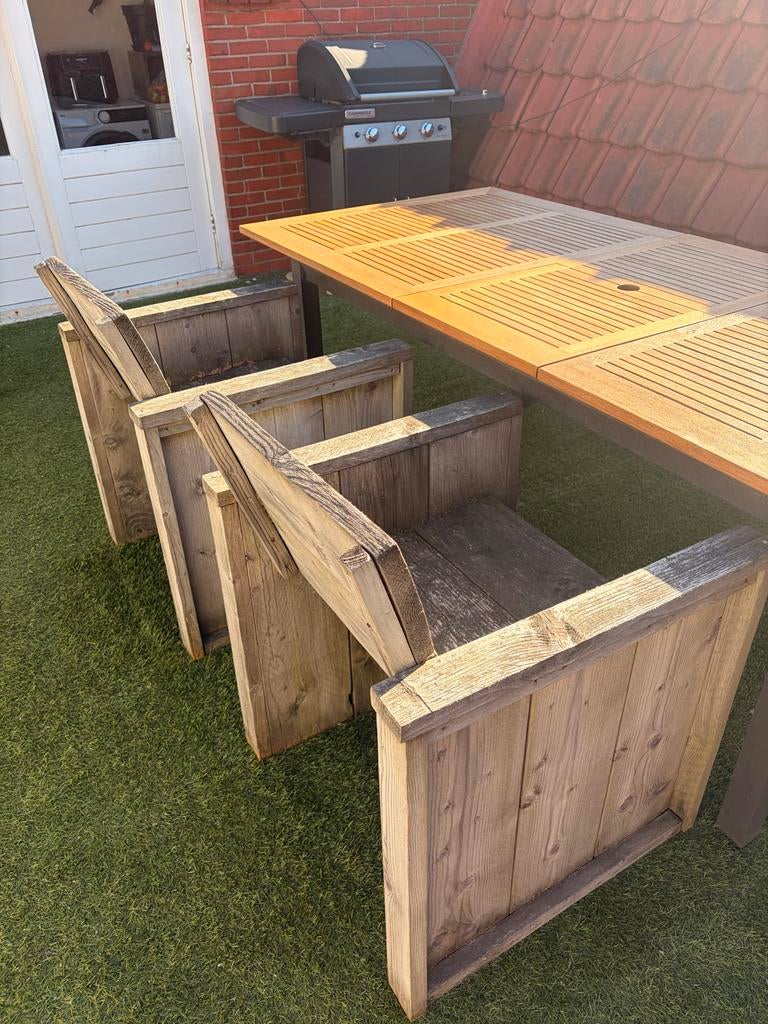Twee robuuste steigerhouten buitenstoelen met kussens, Tuin en Terras, Tuinsets en Loungesets, Gebruikt, Steigerhout, Stoel, Tuinset