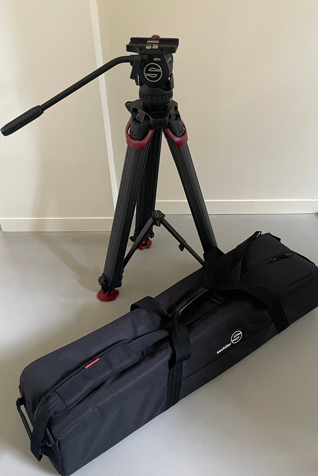 Sachtler statief tripod Flowtech Aktiv6 mid-spreader, Ophalen of Verzenden, Zo goed als nieuw, Driepoot