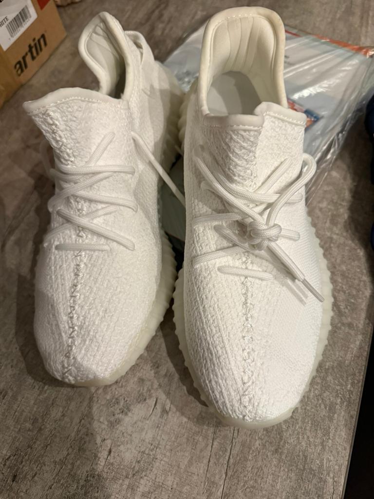 Adidas Yeezy maat 41 Gloednieuwe, Kleding | Heren, Schoenen, Ophalen of Verzenden, Zo goed als nieuw, Zwart