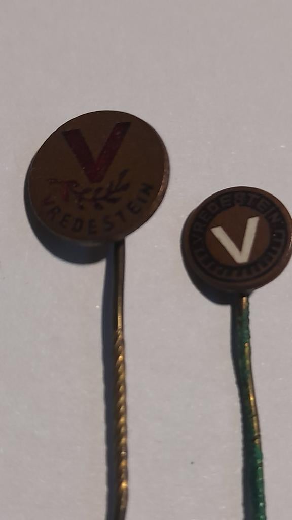 Twee Vredestein speldjes, Verzamelen, Speldjes, Pins en Buttons, Verzenden, Gebruikt, Overige onderwerpen