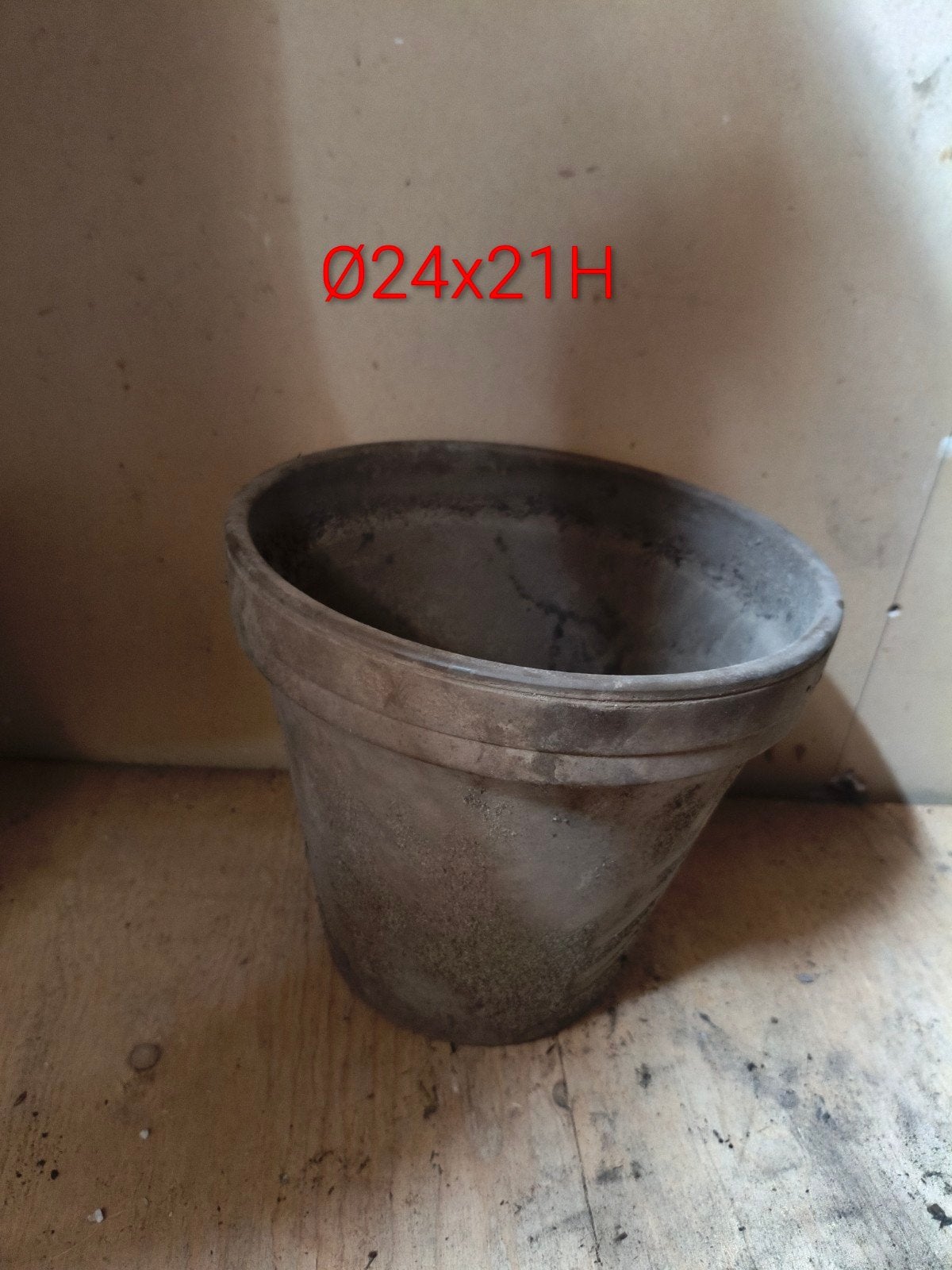 Terracotta bloempot Ø24x21H, Ophalen, Rond, Binnen, Aardewerk