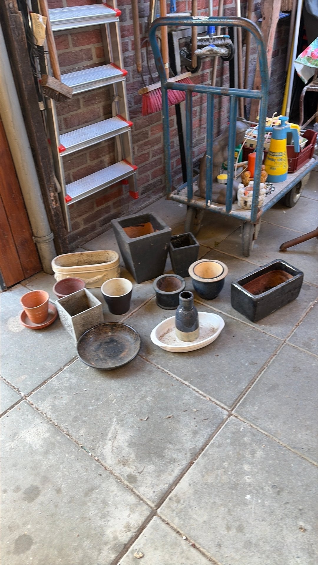 Bloempotten, Tuin en Terras, Ophalen, Gebruikt, Rond, Aardewerk