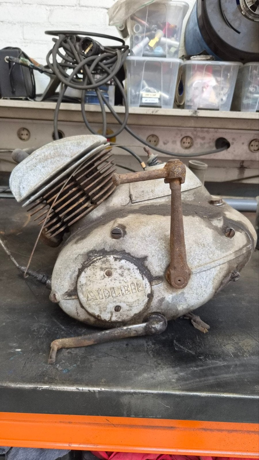 Adler MB 200 motorblok kompleet, Ophalen