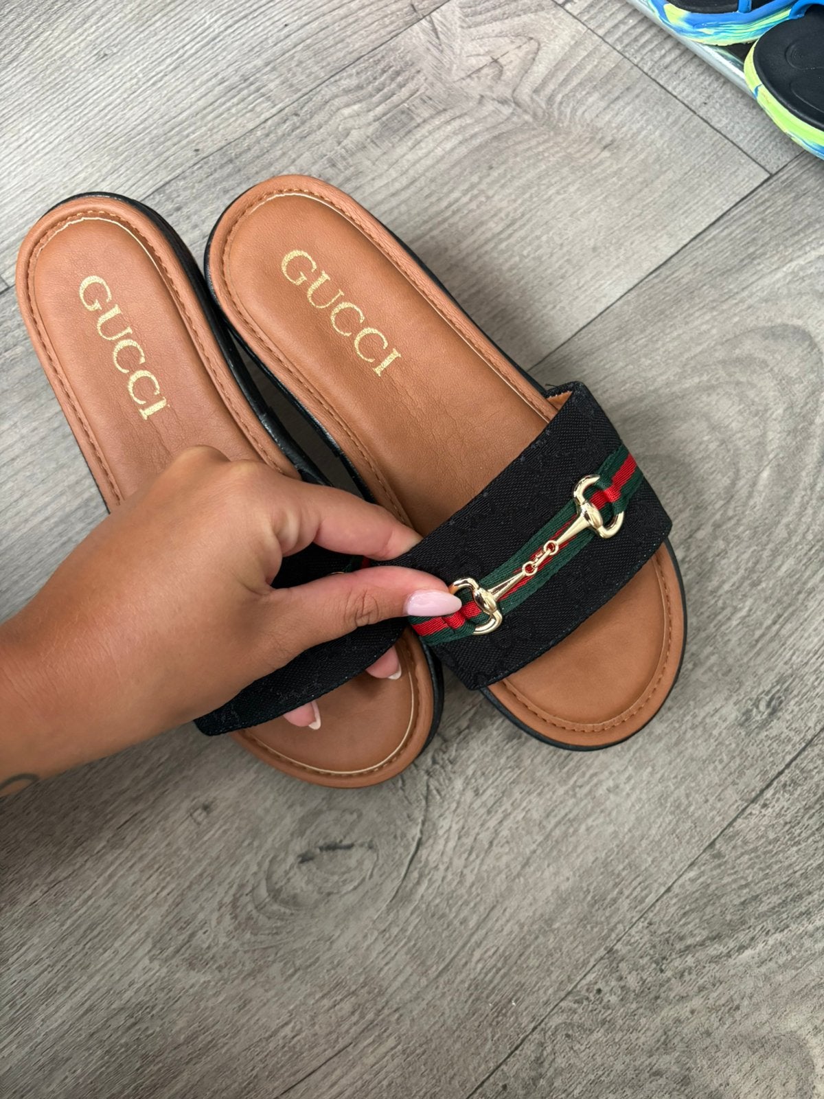 Slippers dames, Ophalen of Verzenden, Zo goed als nieuw