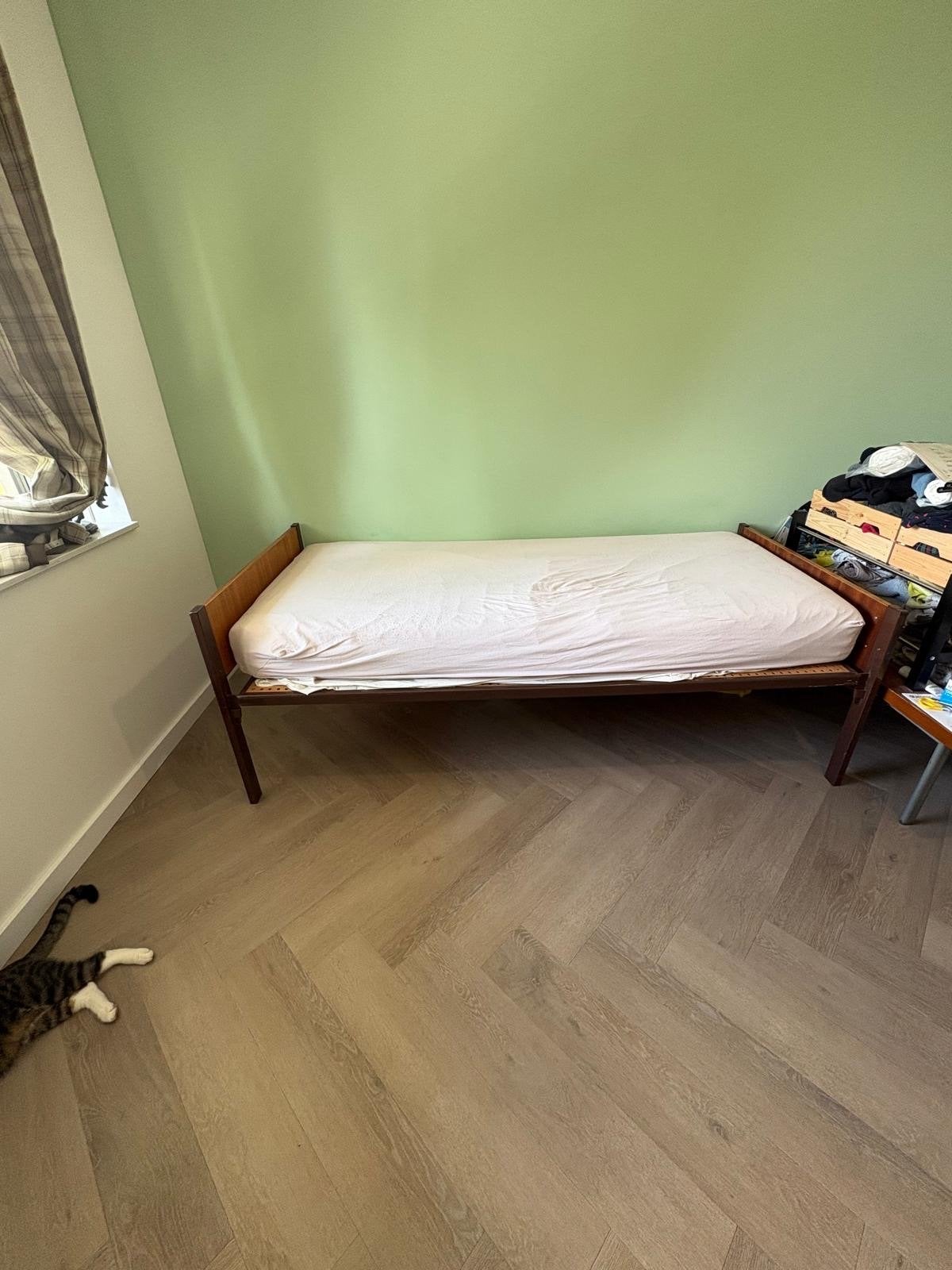 Gratis seniorenbed 90x200 cm, makkelijk demonteerbaar, Gebruikt, 90 cm, Eenpersoons, Ophalen of Verzenden