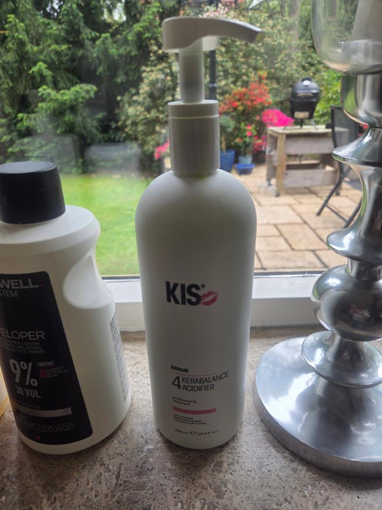 Haarverzorgingspakket: Goldwell, Olaplex, Kis Repair, Ophalen of Verzenden, Gebruikt, Haarverzorger of -hersteller