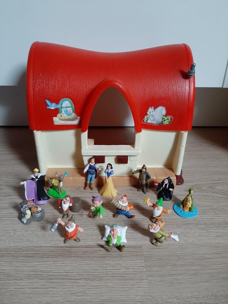 Sneeuwwitje en de 7 dwergen huis met poppetjes, Ophalen of Verzenden
