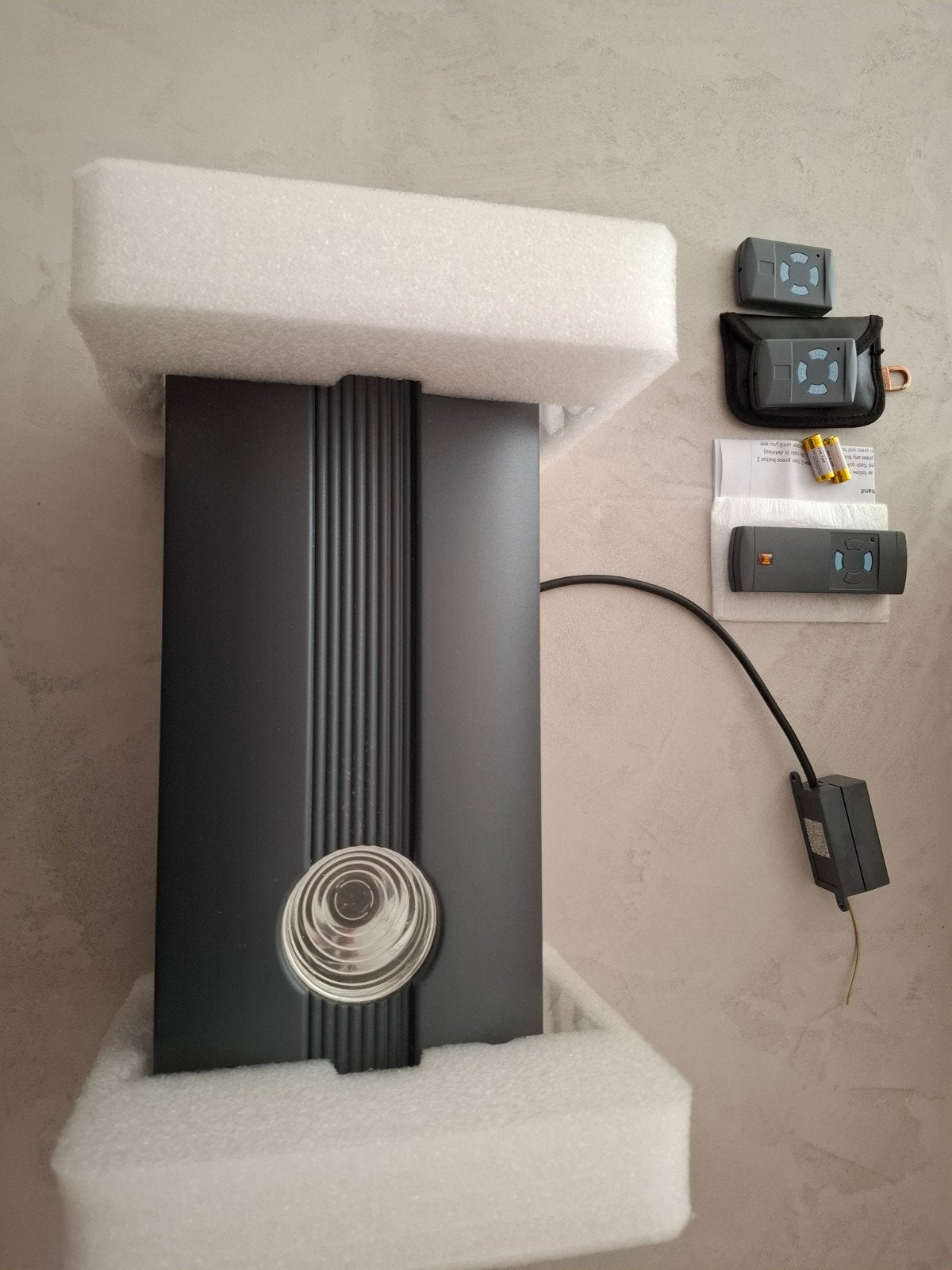 Hörmann ProMatic garagedeur motor met afstandsbedieningen, Gebruikt, Garagedeur, Ophalen of Verzenden, 120 cm of meer