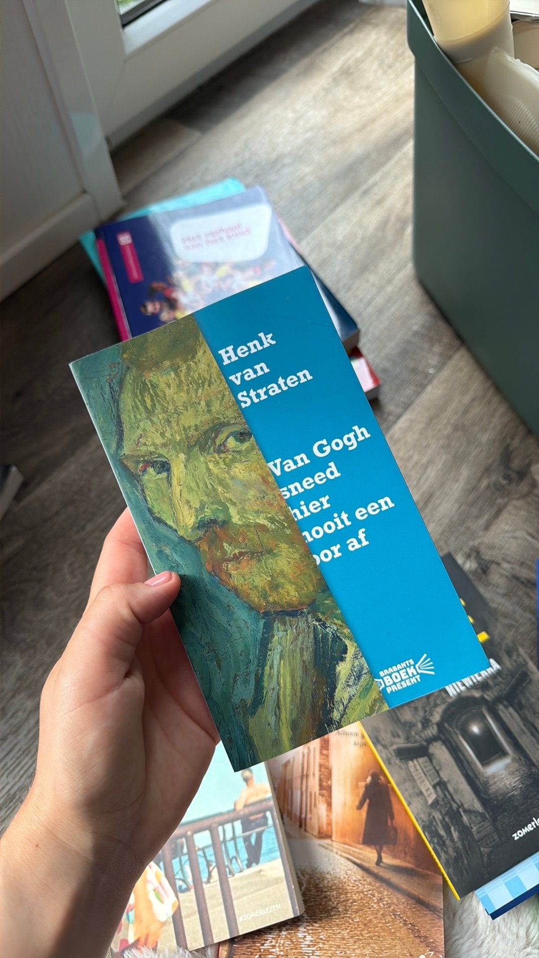 Henk van Straten - Van Gogh sneed hier nooit een oor af, Ophalen of Verzenden, Zo goed als nieuw, Henk van Straten