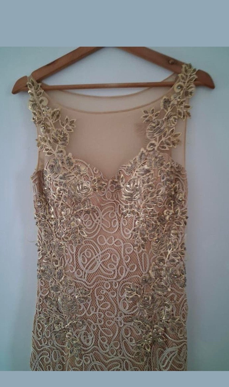 Prachtige Gouden Galajurk met Borduurwerk en Kralen, Kleding | Dames, Gelegenheidskleding, Maat 38/40 (M), Galajurk, Ophalen of Verzenden
