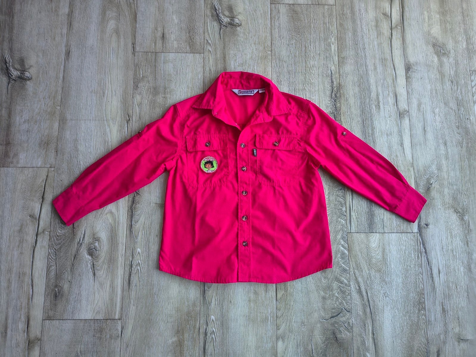 Mooie rode scoutingblouse, Bever uniform, Scoutfit, maat 128, Onb, Ophalen of Verzenden, Kleding, Onb