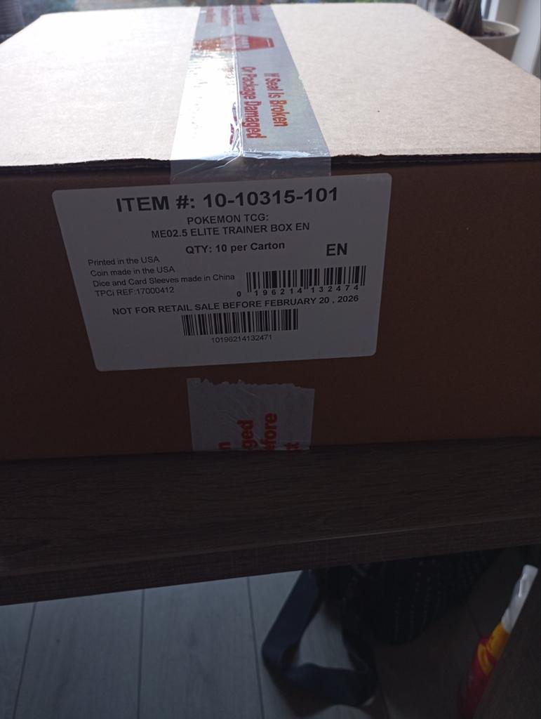 Pokémon TCG: ME02.5 Elite Trainer Box EN (10 per doos), Ophalen of Verzenden, Nieuw, Boosterbox