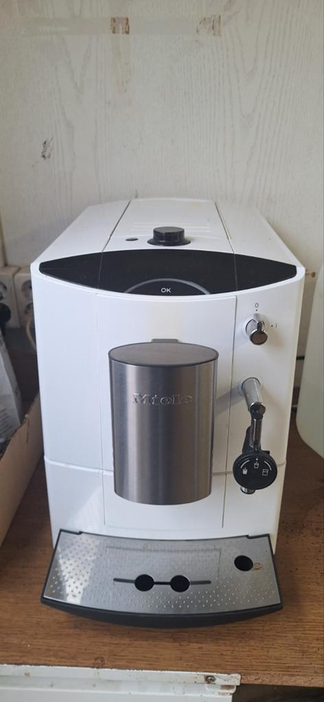 Bonen koffie apparaat, Ophalen, Koffiemachine