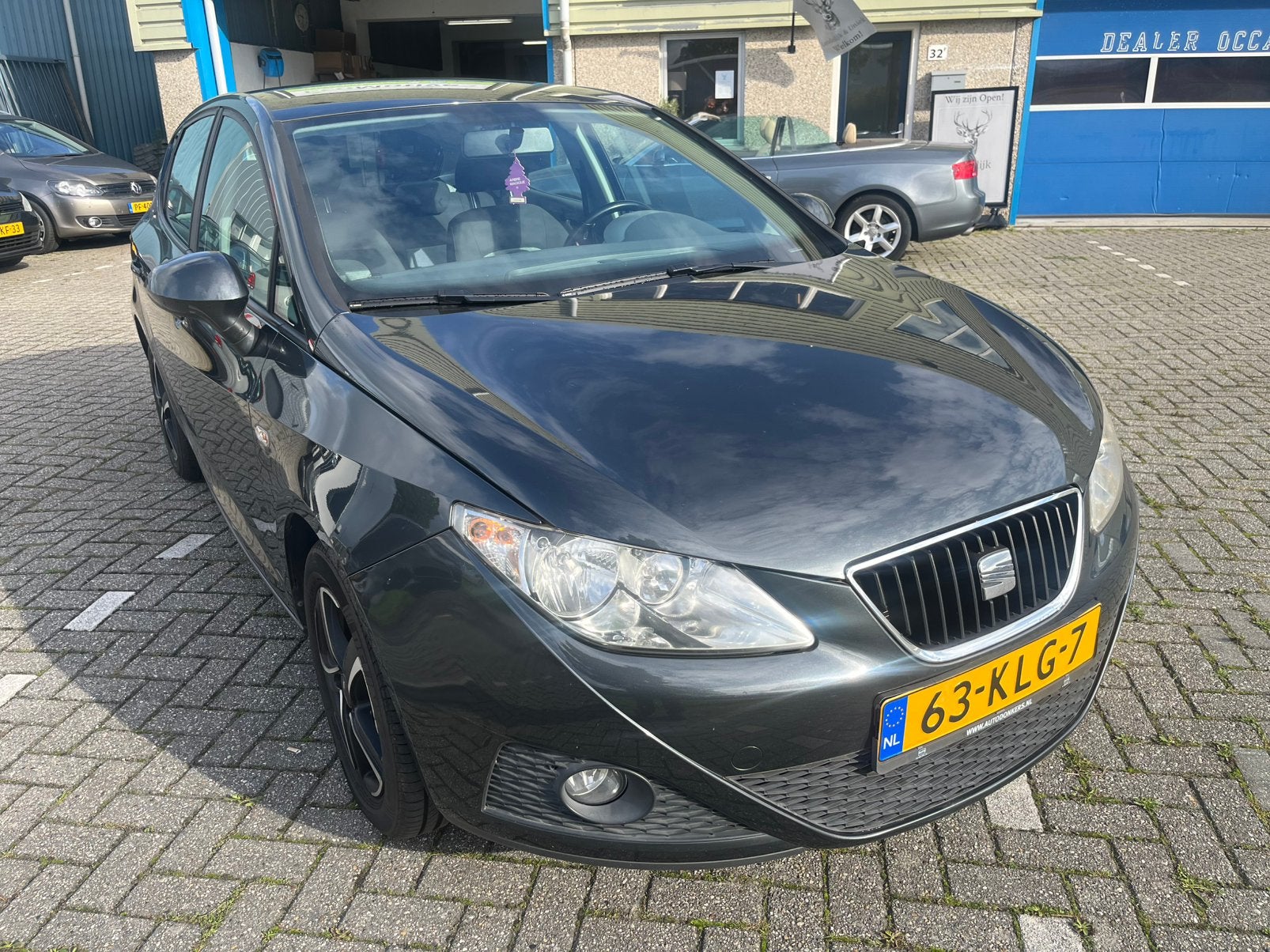 Seat Ibiza 1.6 DSG / Nieuwe koppeling / Nieuwe APK / 5 deurs, Auto's, Dealer onderhouden, Stof, 40 €/maand, Zwart