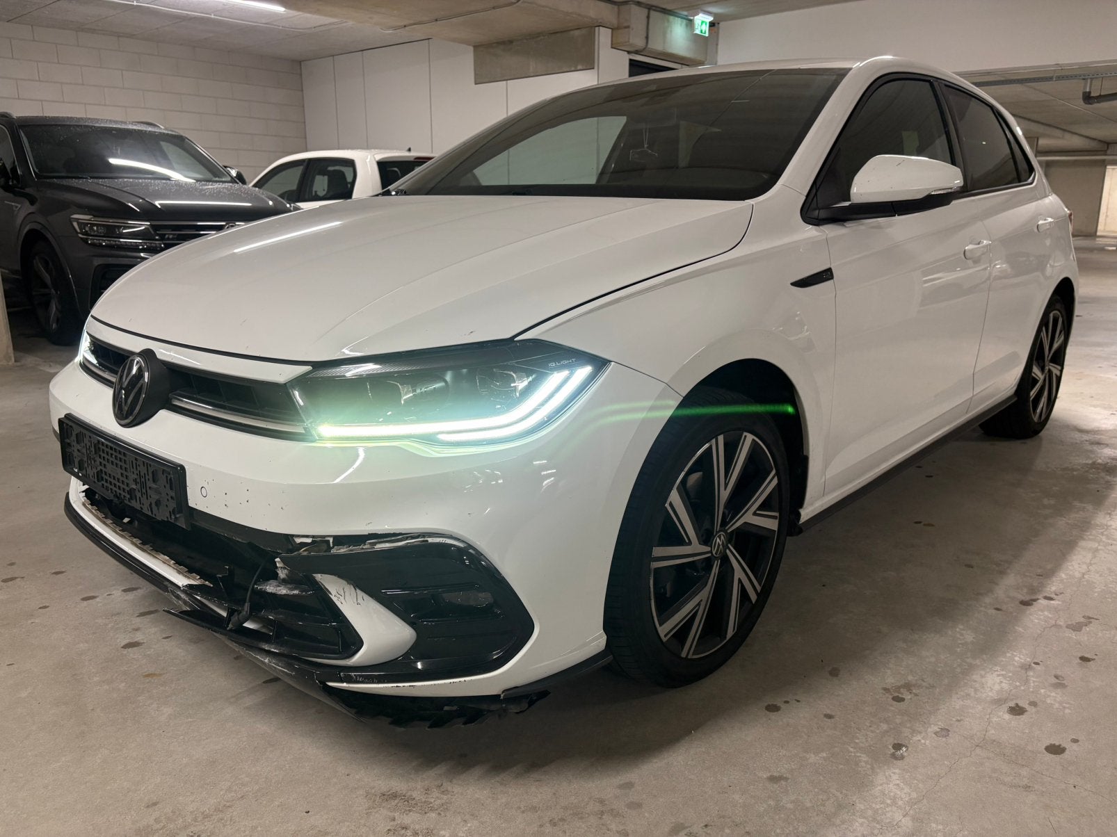Volkswagen Polo 1.0 TSI R-line NL DSG IQ LIGHT Schroefschade, Auto diversen, Schadeauto's, Ophalen of Verzenden, Wit, Benzine