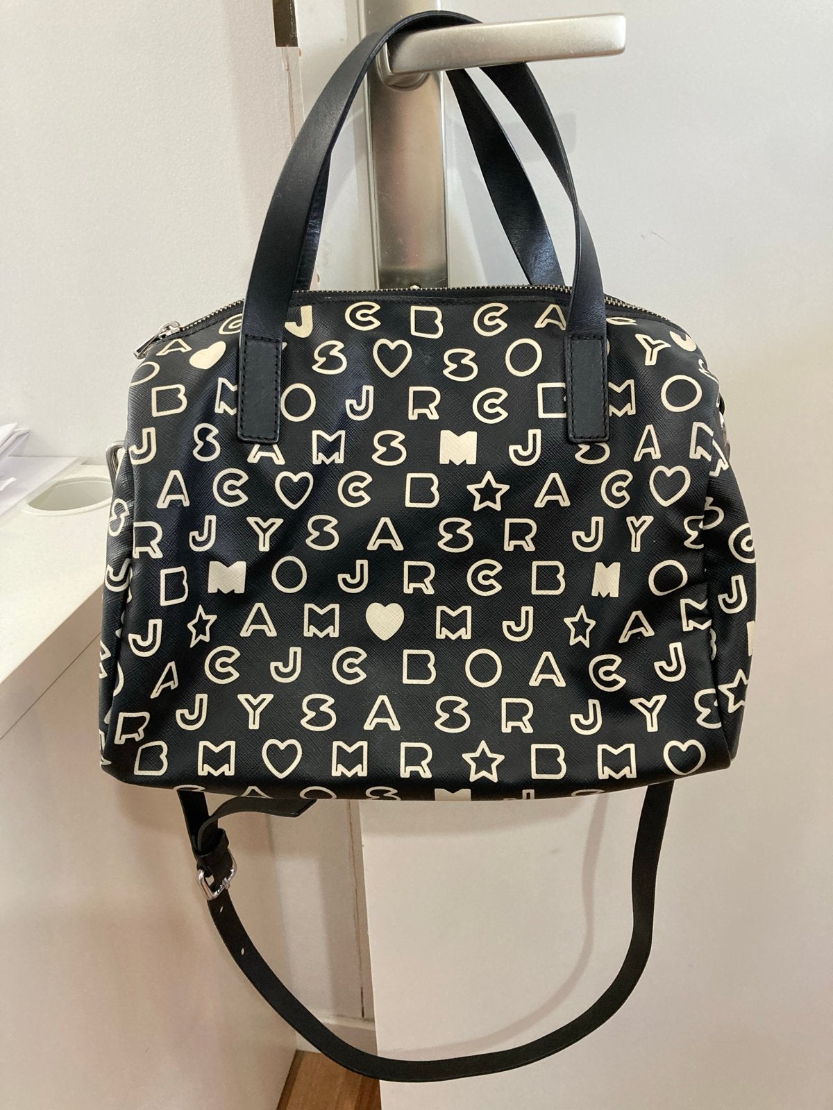 Marc by Marc Jacobs 2-weg Boston tas met monogramprint, Ophalen of Verzenden, Gebruikt, Zwart, Handtas
