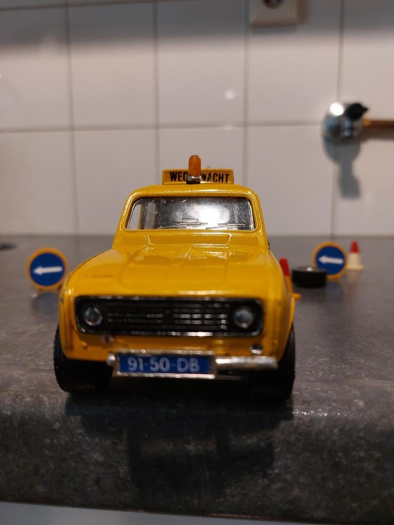 Vintage Renault 4 ANWB Wegenwacht 1:24 Modelauto, Ophalen of Verzenden, Gebruikt, Auto, Overige merken