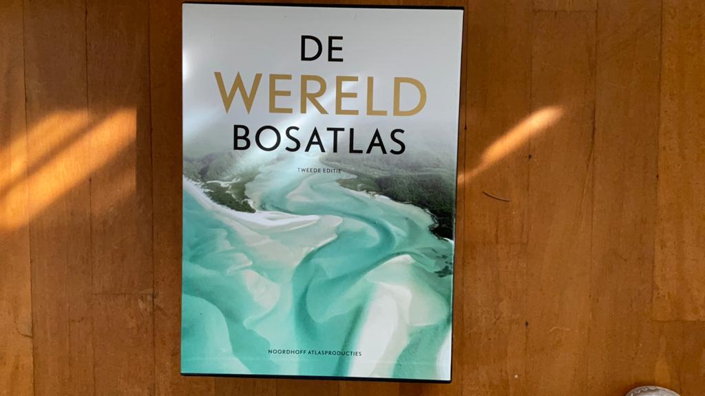 De Wereld Bosatlas - Tweede Editie (2009) in goede staat, Boeken, Bosatlas, 2000 tot heden, Ophalen of Verzenden, Zo goed als nieuw