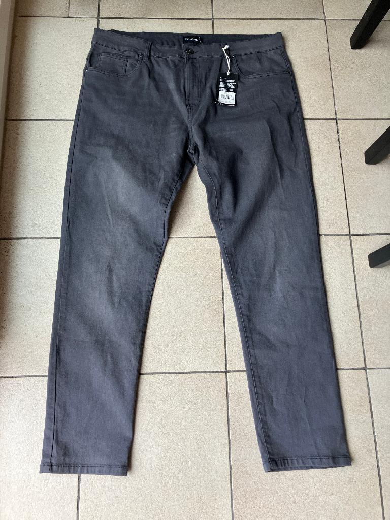 Nieuwe grijskleurige spijkerbroek W40 L32, Ophalen of Verzenden, Nieuw, Grijs, W40 - W42 (confectie 56/58)