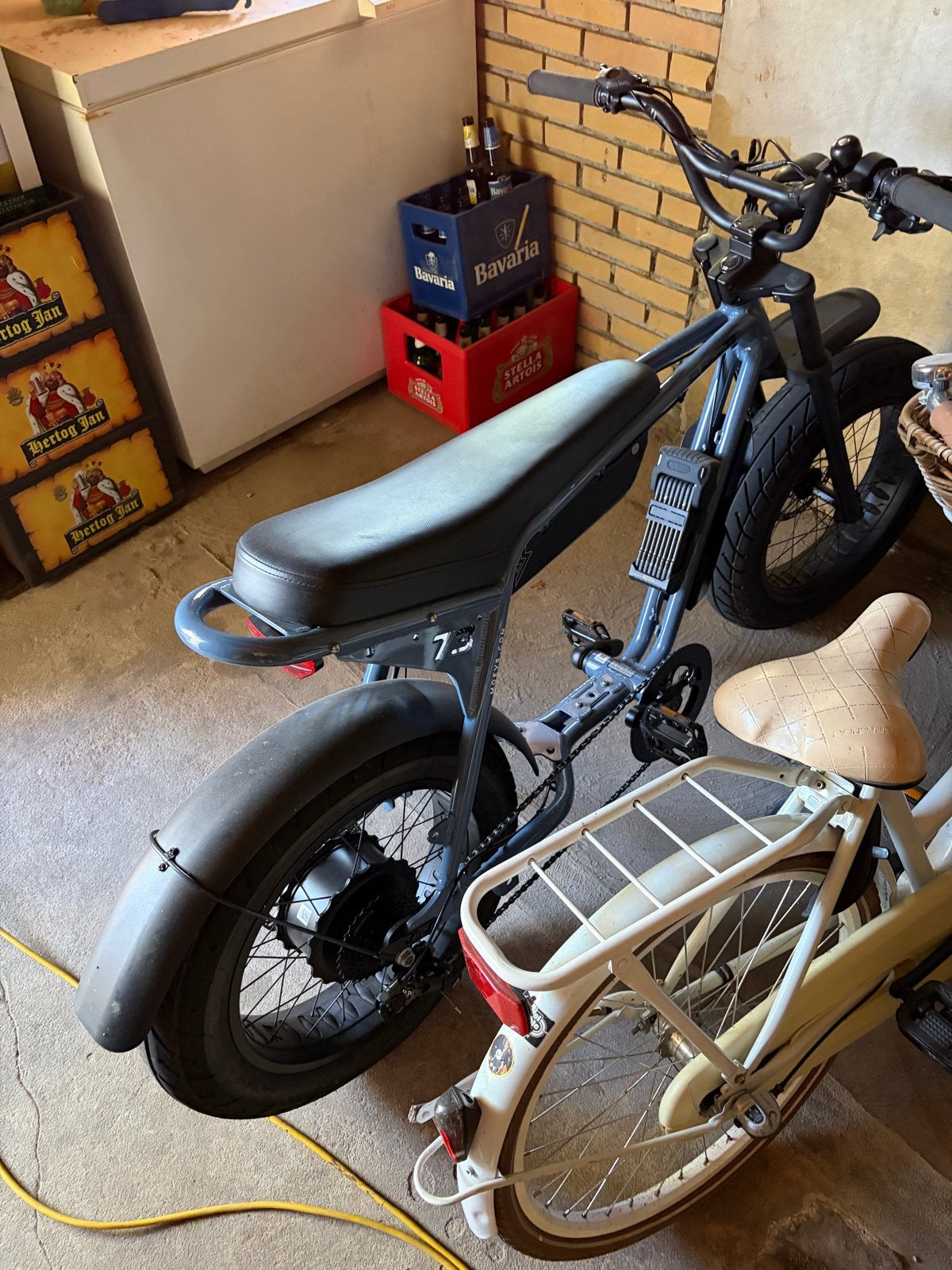 Zo goed als nieuwe super73 met lader, slot en handgas, Ophalen, Zo goed als nieuw
