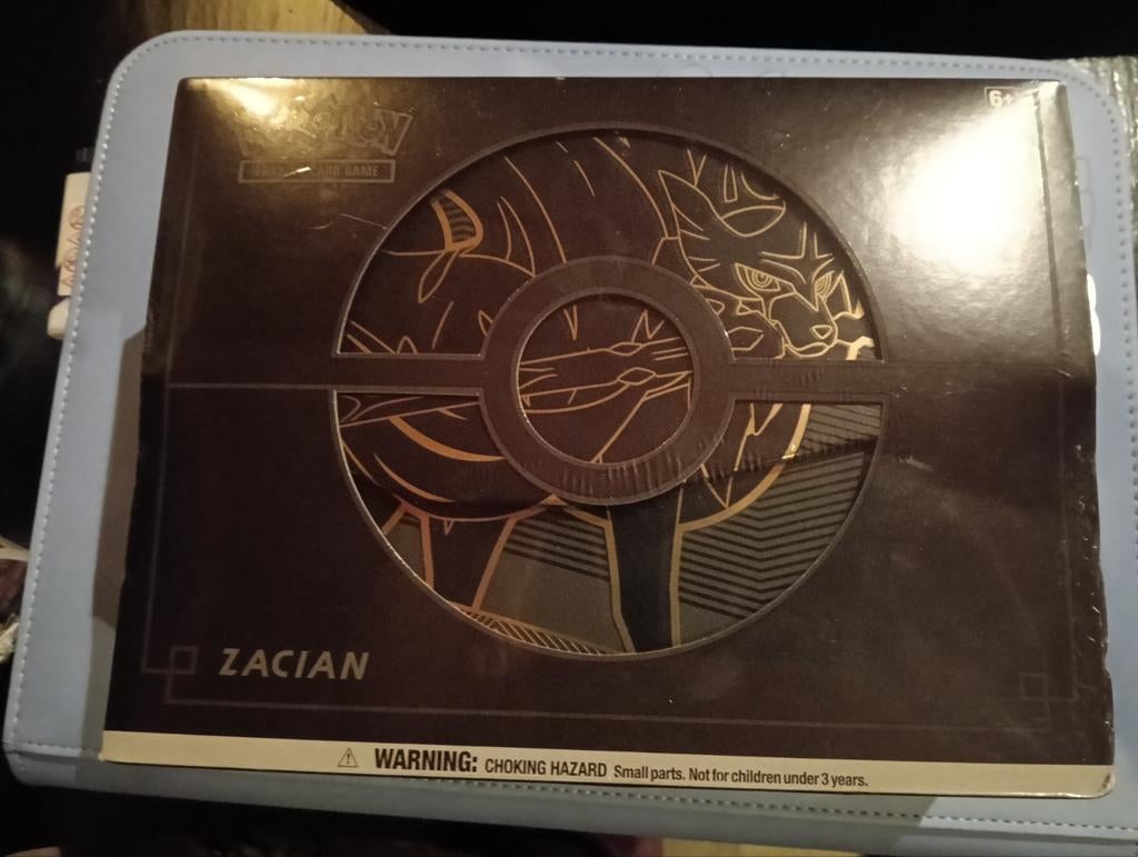 Zacian elite trainer box, Ophalen of Verzenden, Nieuw, Boosterbox