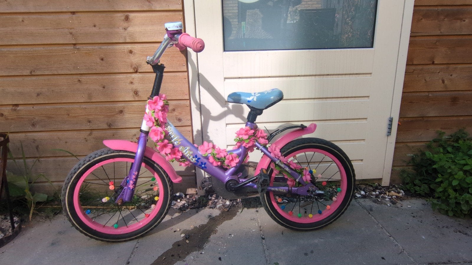 Meisjesfiets 16 inch, roze/paars, voor 4-6 jaar, Fietsen en Brommers, Terugtraprem, Gebruikt, Little Miss, Ophalen of Verzenden