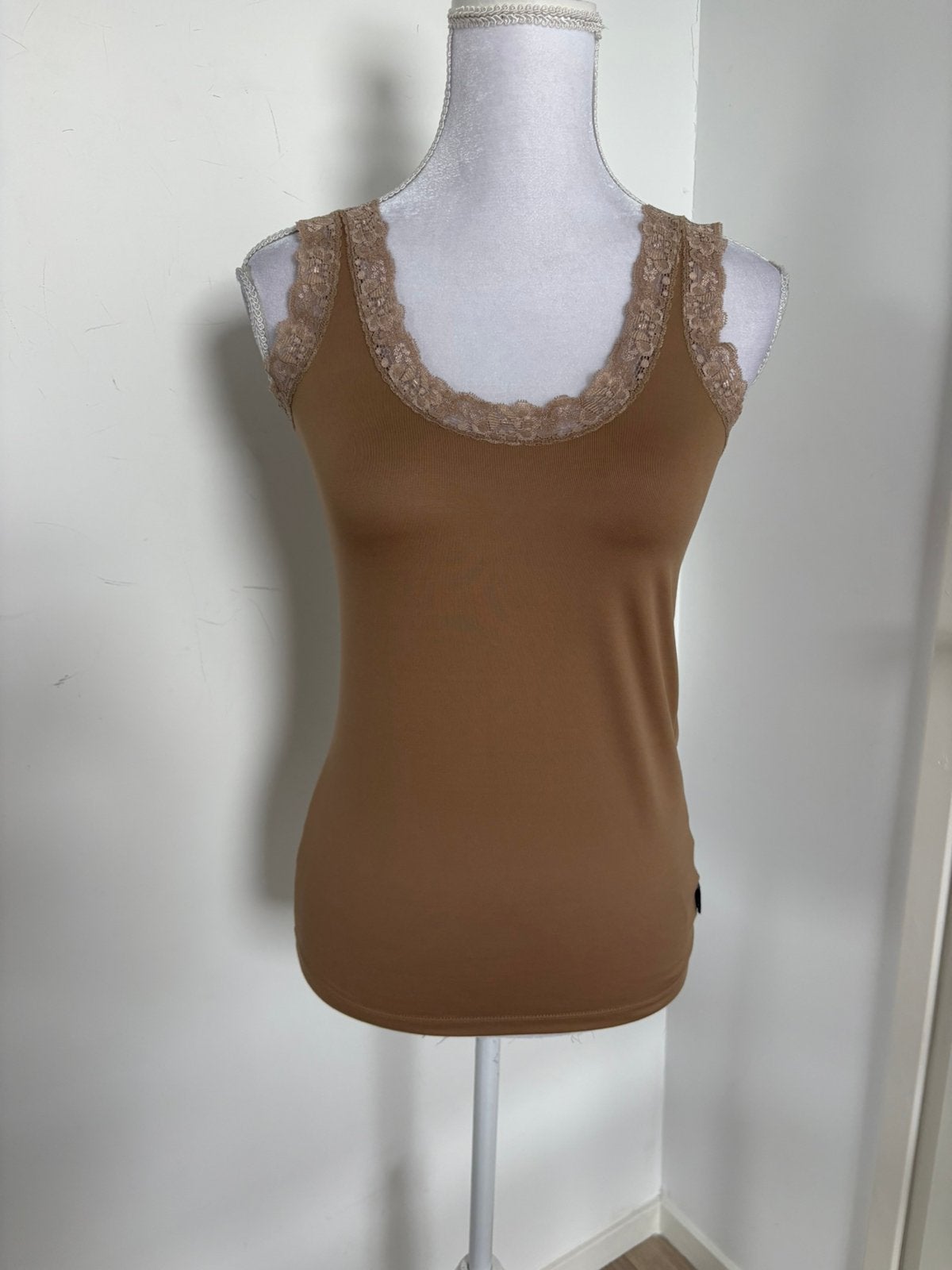 Lichtbruine Didi top met kant - maat L, Kleding | Dames, Maat 38/40 (M), Bruin, Ophalen of Verzenden, Zo goed als nieuw