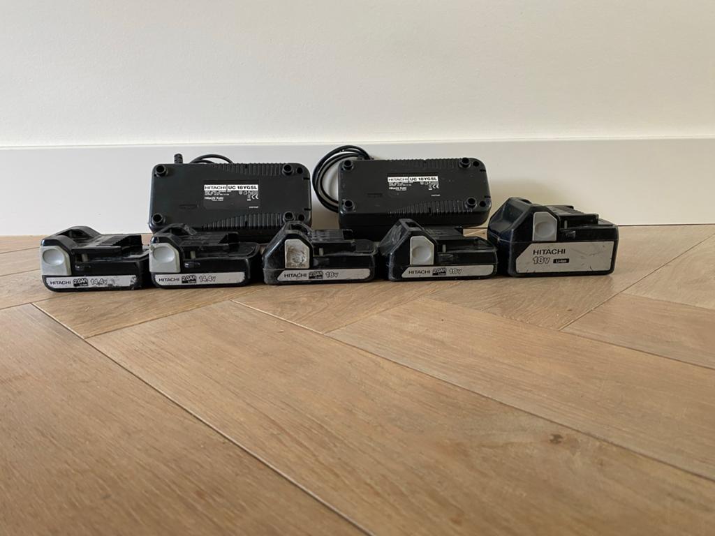 Hitachi/Hikoki 5 accu's en 2 laders 14.4V en 18V. BSL., Ophalen of Verzenden, Gebruikt, Minder dan 400 watt, Overige typen