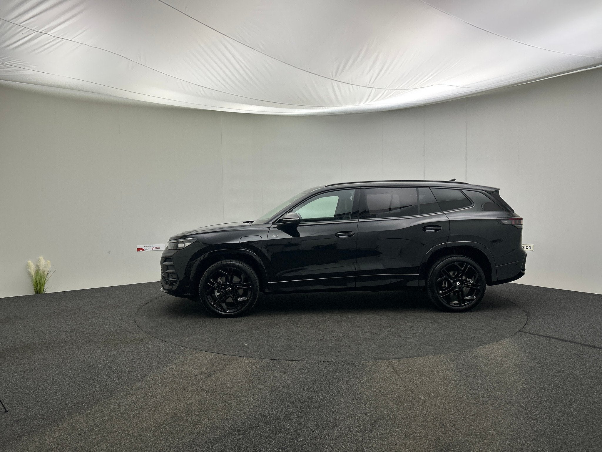 Volkswagen Tayron, Auto's, Parkeersensor, 1800 kg, 4 cilinders, 135 min
