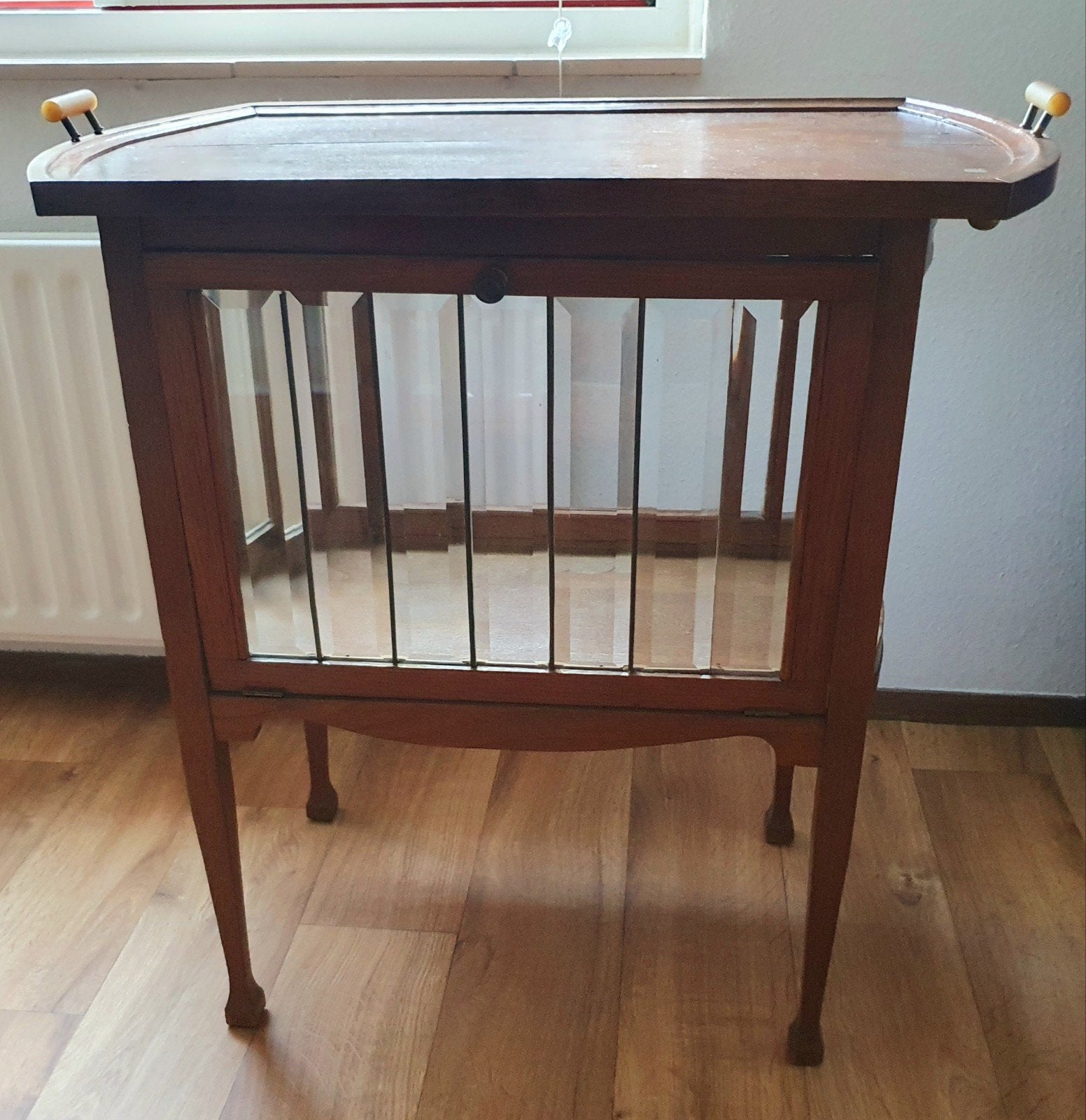 Antiek theekastje, Antiek en Kunst, Ophalen