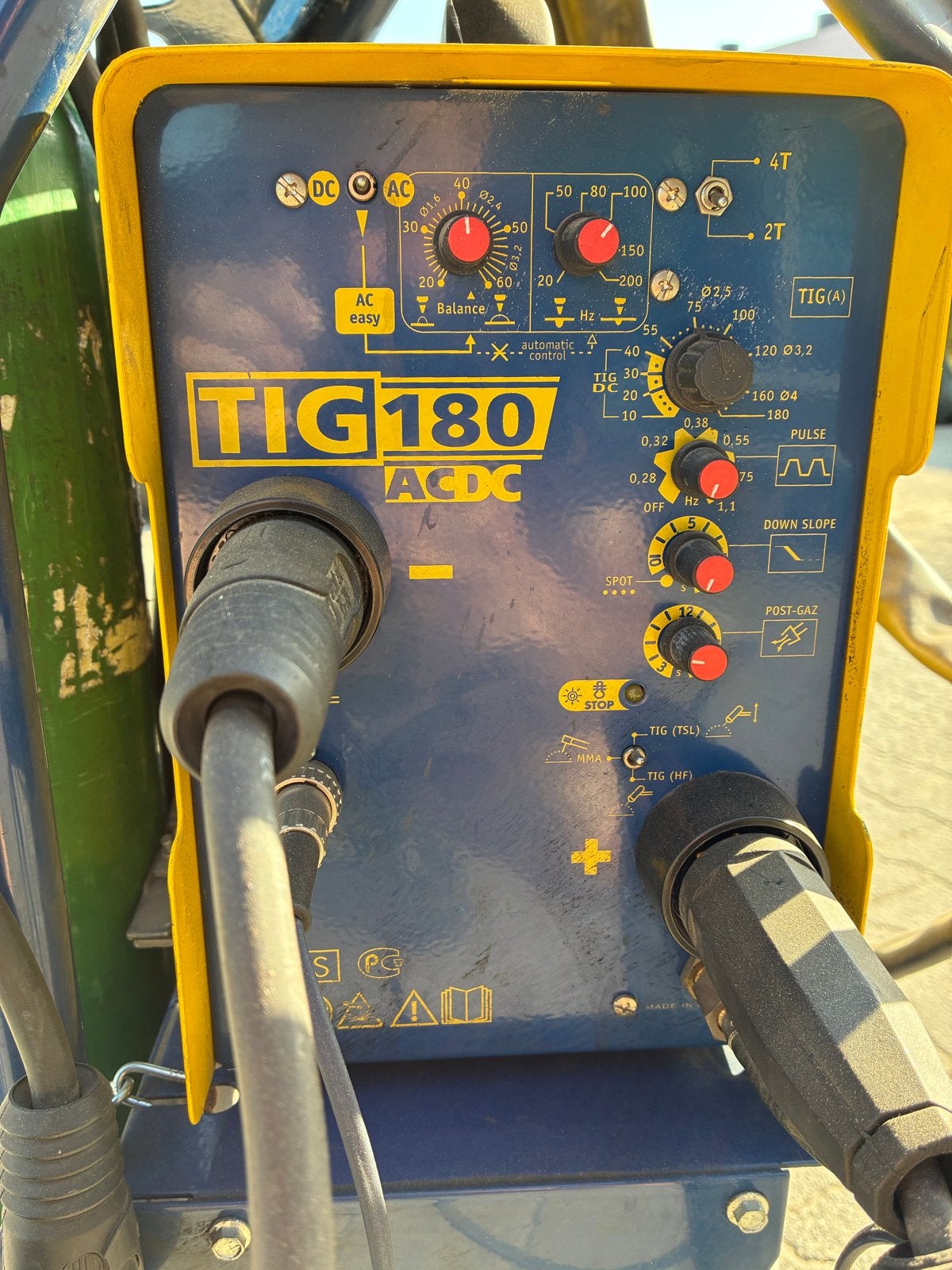 TIG 180 ACDC Lasapparaat met gasfles en toebehoren, Doe-het-zelf en Verbouw, Gereedschap | Lasapparaten, Ophalen, Gebruikt, .