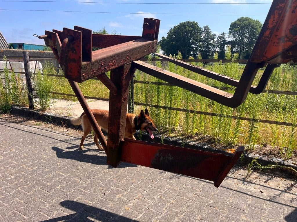 Diepwoeler Ploeg giertank kunstmeststrooier, Zakelijke goederen, Ophalen, Veehouderij, Weidebouw