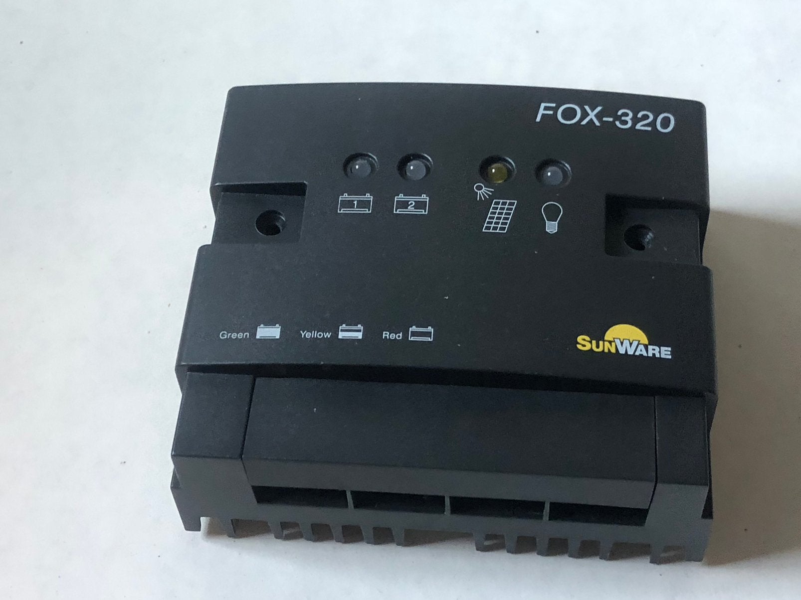 SunWare Fox-320 Laadregelaar, Ophalen of Verzenden, Gebruikt