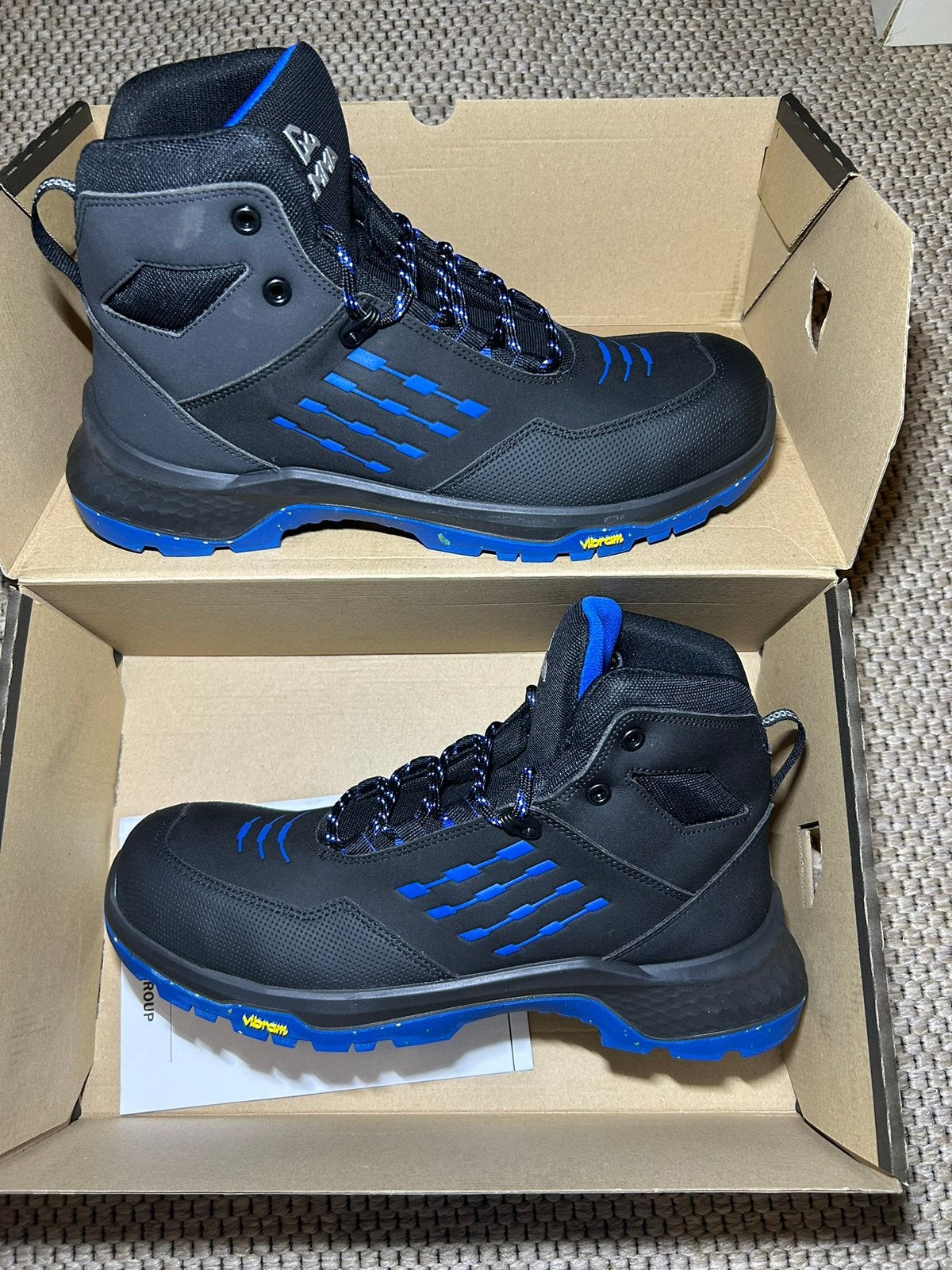 Nieuwe lichtgewicht Emma S3 werkschoenen 43 met Vibram zool, Kleding | Heren, Verzenden, Zwart, Nieuw, Werkschoenen