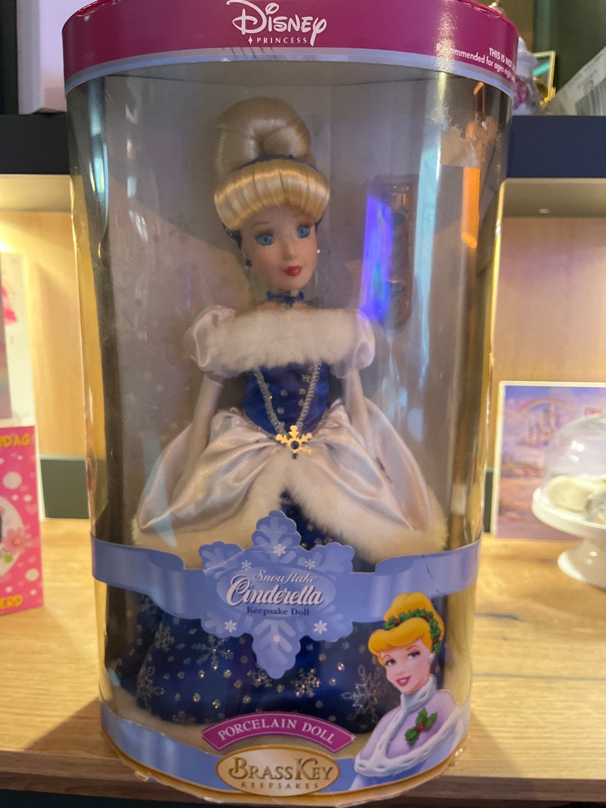 Disney Princess Snowflake Cinderella Keepsake Doll, Ophalen of Verzenden, Nieuw, Pop