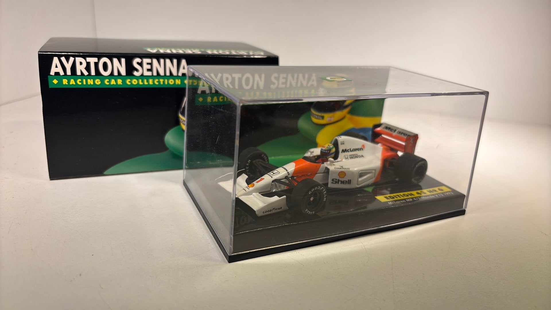 F1 McLaren mp4/7 honda 1992 ayrton senna minichamps 1.43