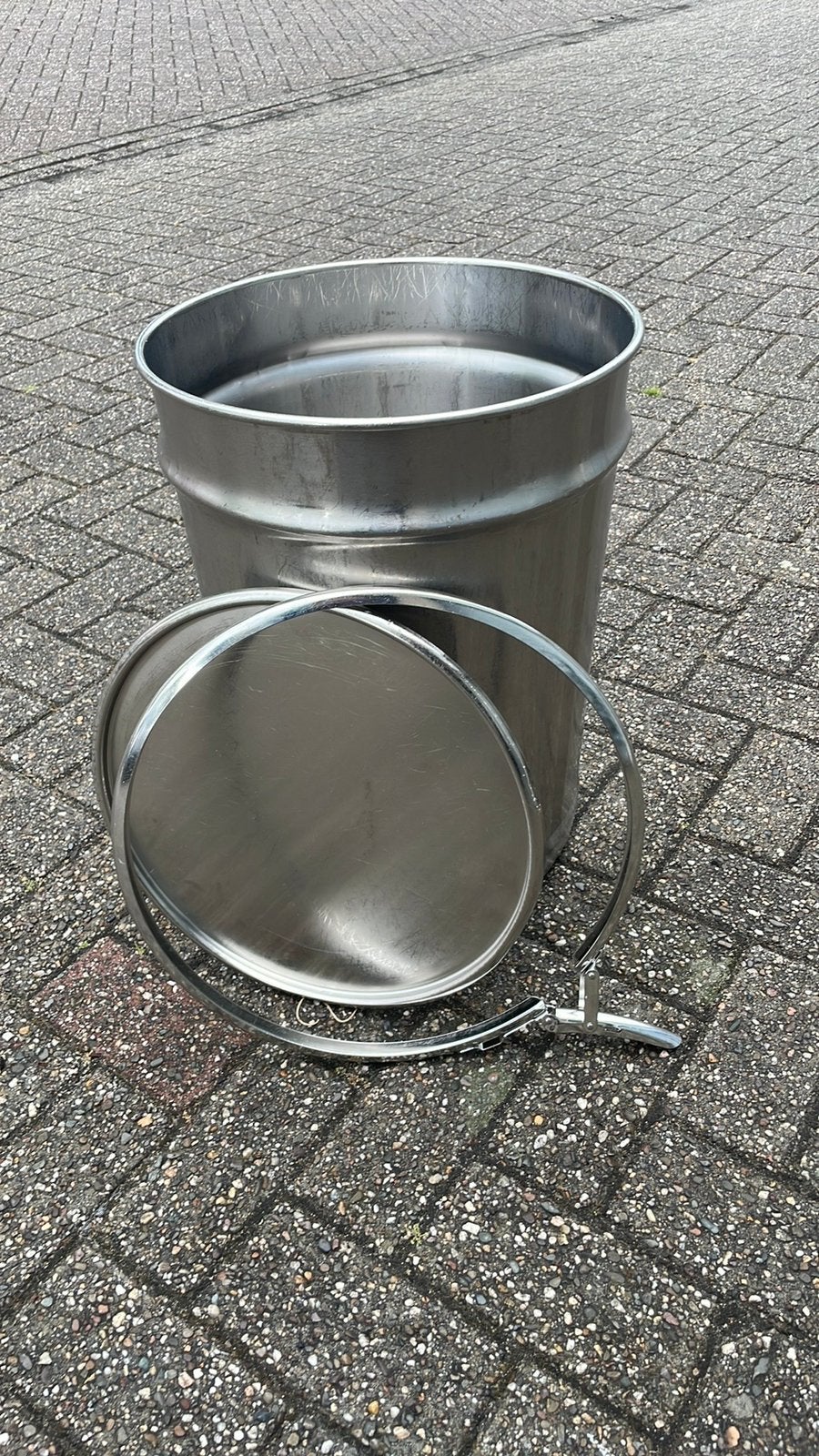 60L RVS 316 vat met met klemdeksel, Minder dan 30 cm, Rond, Ophalen of Verzenden, Zo goed als nieuw