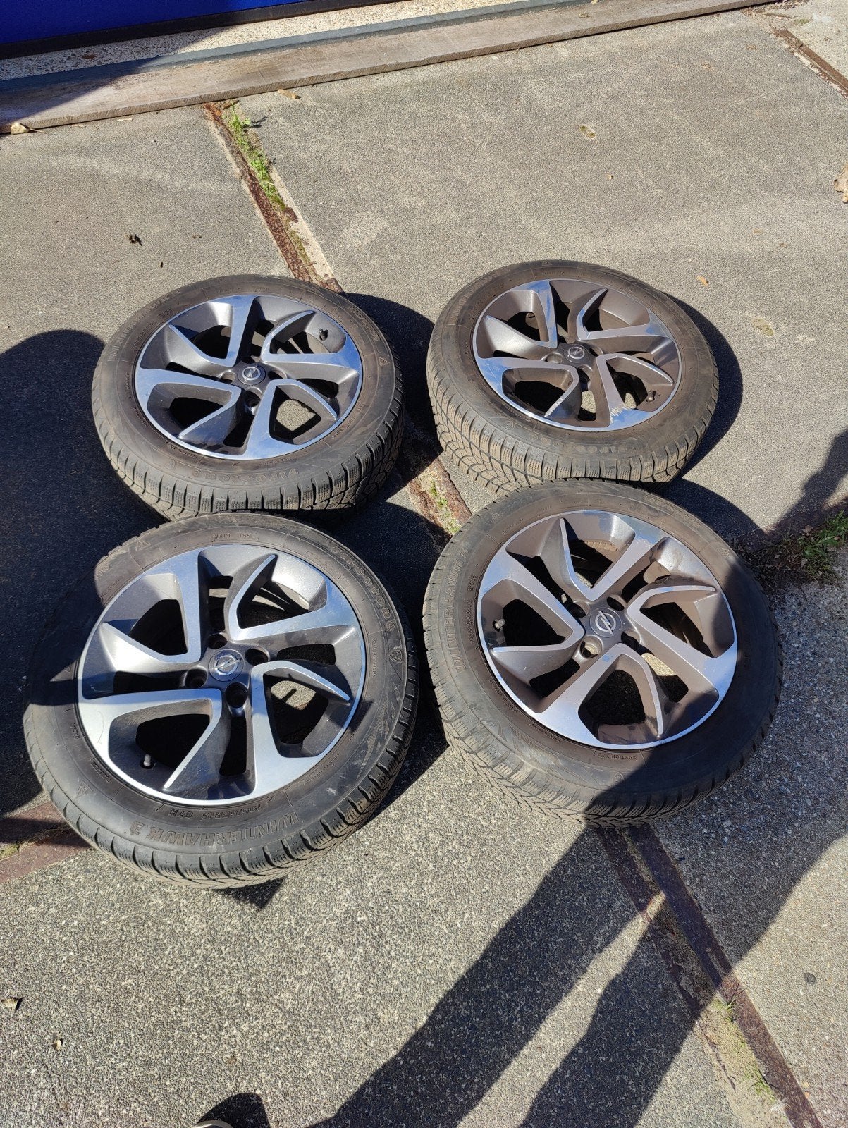 Winterbanden met velgen voor Opel Corsa met sneeuwketingen, Auto-onderdelen, Ophalen, Gebruikt, 16 inch, Banden en Velgen