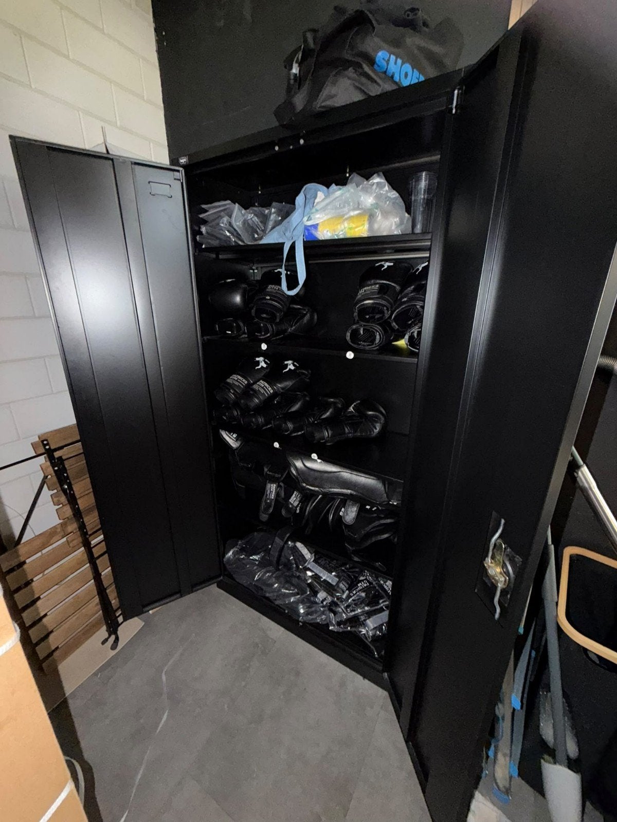 Zwarte archiefkast met slot 180x80x40 cm, Huis en Inrichting, Ophalen, 50 tot 100 cm, Zo goed als nieuw, Metaal