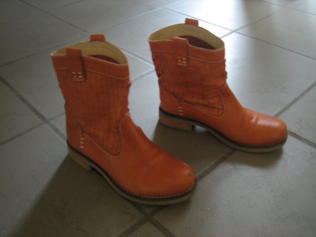 Speelse oranje leren korte laarsjes SANDWICH 36 snazzeys, Kleding | Dames, Verzenden, Lage of Enkellaarzen, Nieuw, Oranje